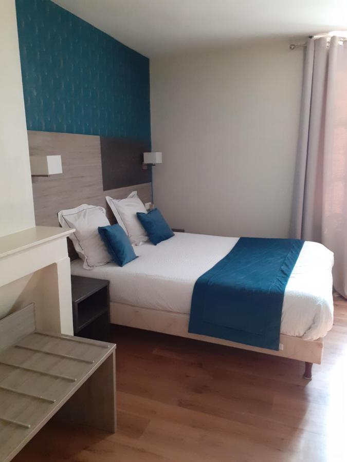 מונטברד Logis Hotel Restaurant De L'Ecu מראה חיצוני תמונה