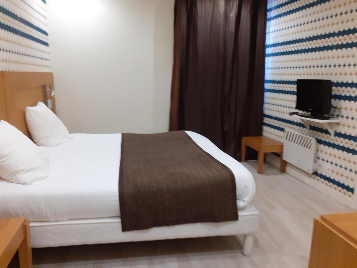 מונטברד Logis Hotel Restaurant De L'Ecu מראה חיצוני תמונה