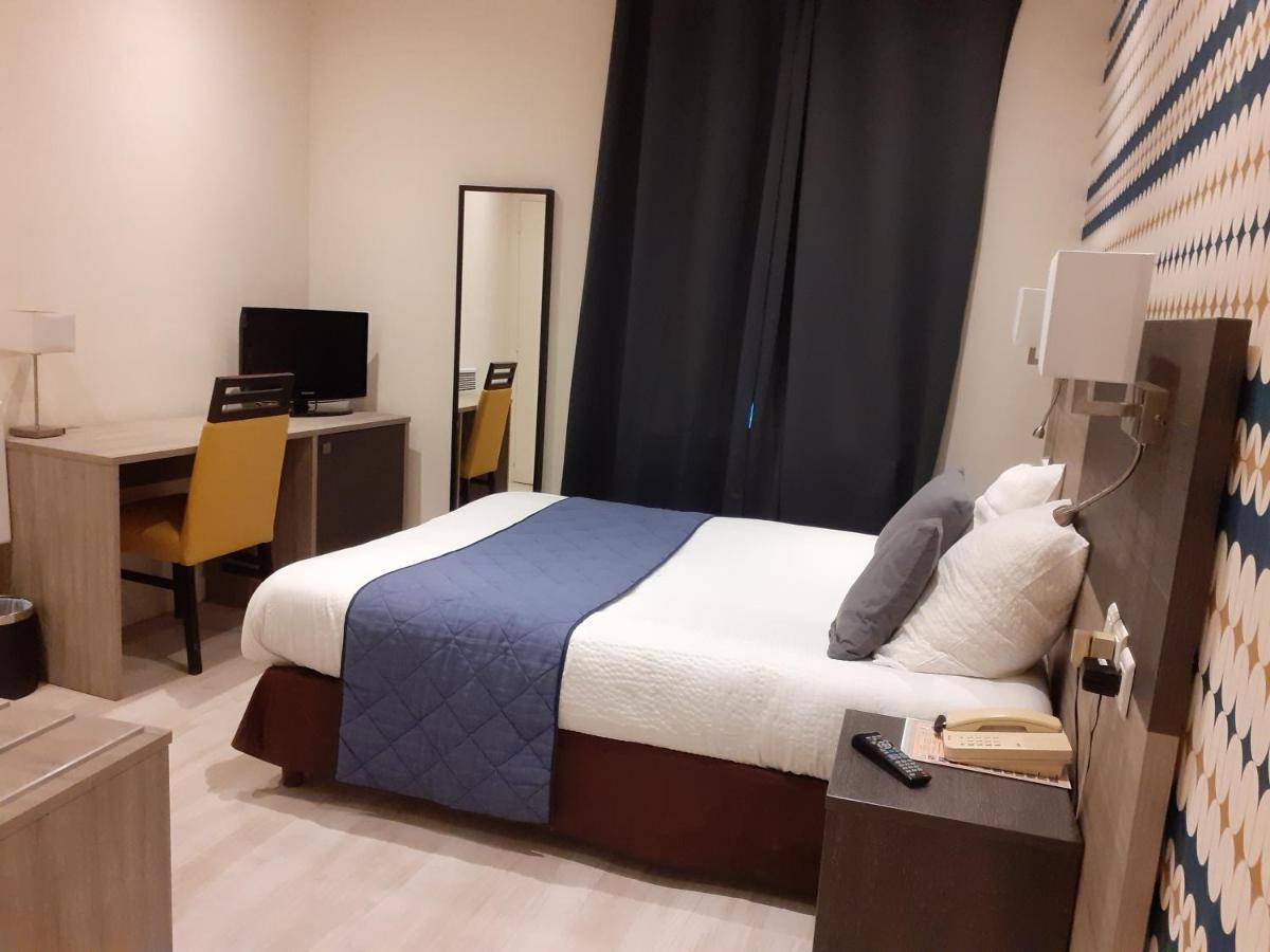 מונטברד Logis Hotel Restaurant De L'Ecu מראה חיצוני תמונה